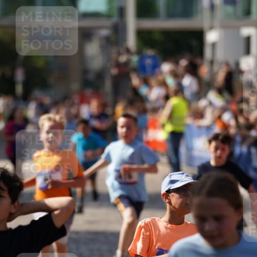 13.06.2025 - Holstenköstenlauf Felixshl http://msf.ph/oto/7927064 13.06.2025 16:51:13 Laufen 56, 91, 396, 414, 416, 534, 552, 799, 933, 1027, 1030, 1112, 1258, 1407, 1430, 1818, 1927 meine-sportfotos.de