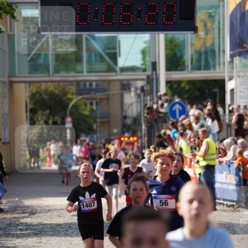 13.06.2025 - Holstenköstenlauf Felixshl http://msf.ph/oto/7927079 13.06.2025 16:51:19 Laufen 56, 396, 414, 534, 799, 804, 932, 939, 1029, 1259, 1407, 1430, 1809, 1927 meine-sportfotos.de