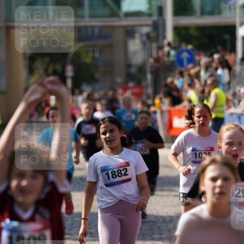 13.06.2025 - Holstenköstenlauf Felixshl http://msf.ph/oto/7927100 13.06.2025 16:51:28 Laufen 69, 136, 398, 806, 810, 932, 939, 1029, 1035, 1262, 1807, 1809, 1882 meine-sportfotos.de
