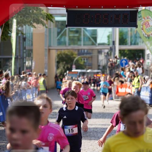 13.06.2025 - Holstenköstenlauf Felixshl http://msf.ph/oto/7927120 13.06.2025 16:51:39 Laufen 15, 51, 69, 127, 128, 259, 398, 544, 662, 813, 937, 1166, 1167, 1824 meine-sportfotos.de
