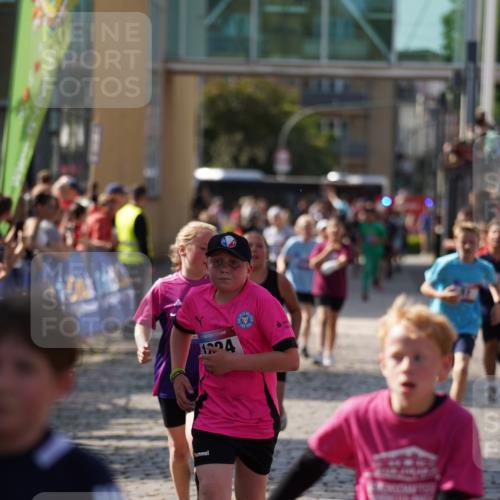 13.06.2025 - Holstenköstenlauf Felixshl http://msf.ph/oto/7927129 13.06.2025 16:51:42 Laufen 15, 27, 51, 127, 128, 137, 406, 541, 544, 812, 813, 937, 1166, 1167, 1824, 1860 meine-sportfotos.de
