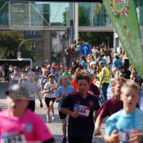 13.06.2025 - Holstenköstenlauf Felixshl http://msf.ph/oto/7927139 13.06.2025 16:51:46 Laufen 27, 51, 128, 137, 146, 406, 541, 544, 807, 812, 1028, 1166, 1167, 1371, 1824, 1860 meine-sportfotos.de