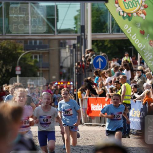 13.06.2025 - Holstenköstenlauf Felixshl http://msf.ph/oto/7927182 13.06.2025 16:52:10 Laufen 68, 395, 397, 400, 405, 798, 814, 1040, 1109, 1111, 1883 meine-sportfotos.de