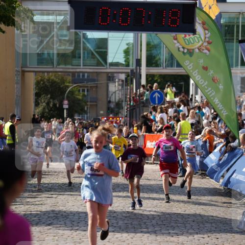 13.06.2025 - Holstenköstenlauf Felixshl http://msf.ph/oto/7927190 13.06.2025 16:52:17 Laufen 126, 255, 256, 395, 397, 400, 405, 540, 660, 809, 817, 927, 930, 1250 meine-sportfotos.de