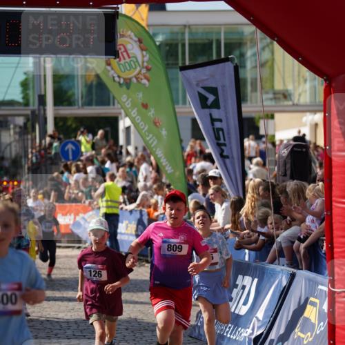 13.06.2025 - Holstenköstenlauf Felixshl http://msf.ph/oto/7927194 13.06.2025 16:52:20 Laufen 126, 255, 256, 262, 266, 400, 540, 549, 660, 809, 817, 927, 930, 936, 1250, 1266 meine-sportfotos.de
