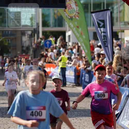 13.06.2025 - Holstenköstenlauf Felixshl http://msf.ph/oto/7927197 13.06.2025 16:52:21 Laufen 126, 255, 256, 262, 266, 394, 400, 540, 549, 660, 809, 817, 927, 930, 936, 1250, 1266 meine-sportfotos.de