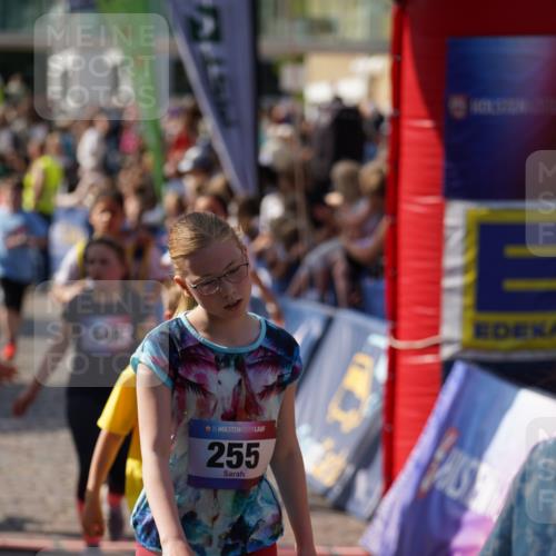 13.06.2025 - Holstenköstenlauf Felixshl http://msf.ph/oto/7927213 13.06.2025 16:52:27 Laufen 255, 262, 266, 394, 412, 540, 549, 555, 660, 817, 927, 930, 936, 938, 1108, 1250, 1263, 1266 meine-sportfotos.de