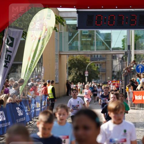 13.06.2025 - Holstenköstenlauf Felixshl http://msf.ph/oto/7927223 13.06.2025 16:52:30 Laufen 71, 72, 262, 266, 394, 412, 549, 555, 936, 938, 1108, 1263, 1266 meine-sportfotos.de