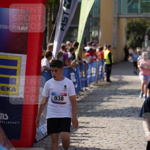 13.06.2025 - Holstenköstenlauf Felixshl http://msf.ph/oto/7927233 13.06.2025 16:52:34 Laufen 71, 72, 412, 535, 538, 555, 938, 1108, 1263 meine-sportfotos.de