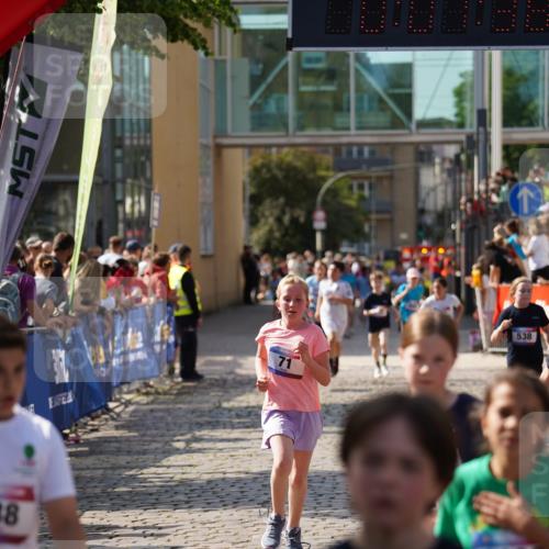 13.06.2025 - Holstenköstenlauf Felixshl http://msf.ph/oto/7927238 13.06.2025 16:52:37 Laufen 71, 72, 535, 538, 542, 555, 800, 803, 938, 1108, 1263 meine-sportfotos.de
