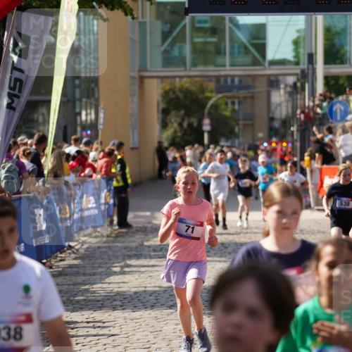 13.06.2025 - Holstenköstenlauf Felixshl http://msf.ph/oto/7927240 13.06.2025 16:52:37 Laufen 71, 72, 535, 538, 542, 555, 800, 803, 938, 1108, 1263 meine-sportfotos.de