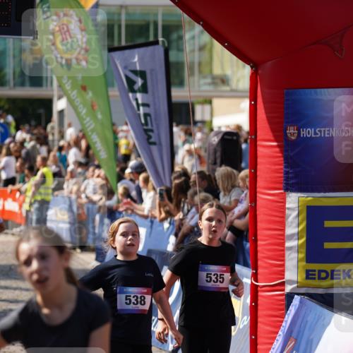 13.06.2025 - Holstenköstenlauf Felixshl http://msf.ph/oto/7927251 13.06.2025 16:52:41 Laufen 71, 72, 257, 403, 535, 538, 542, 797, 800, 803, 1253 meine-sportfotos.de