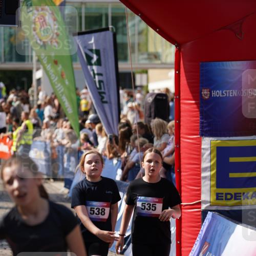 13.06.2025 - Holstenköstenlauf Felixshl http://msf.ph/oto/7927252 13.06.2025 16:52:41 Laufen 71, 72, 257, 403, 535, 538, 542, 797, 800, 803, 1253 meine-sportfotos.de