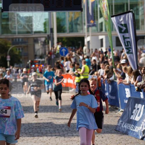 13.06.2025 - Holstenköstenlauf Felixshl http://msf.ph/oto/7927294 13.06.2025 16:53:00 Laufen 88, 258, 554, 808, 1254, 1257, 1835 meine-sportfotos.de