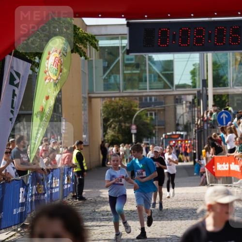 13.06.2025 - Holstenköstenlauf Felixshl http://msf.ph/oto/7927308 13.06.2025 16:53:05 Laufen 88, 89, 258, 261, 808, 1254, 1257, 1835 meine-sportfotos.de