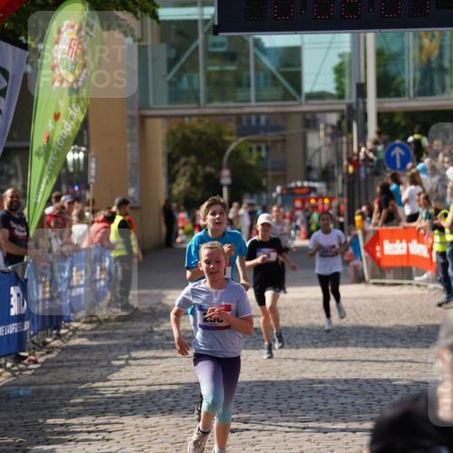 13.06.2025 - Holstenköstenlauf Felixshl http://msf.ph/oto/7927311 13.06.2025 16:53:06 Laufen 88, 89, 258, 261, 808, 1835 meine-sportfotos.de