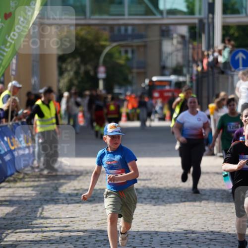 13.06.2025 - Holstenköstenlauf Felixshl http://msf.ph/oto/7927453 13.06.2025 16:54:26 Laufen 547, 1255, 1256 meine-sportfotos.de
