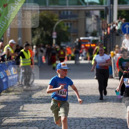 13.06.2025 - Holstenköstenlauf Felixshl http://msf.ph/oto/7927455 13.06.2025 16:54:26 Laufen 547, 1255, 1256 meine-sportfotos.de
