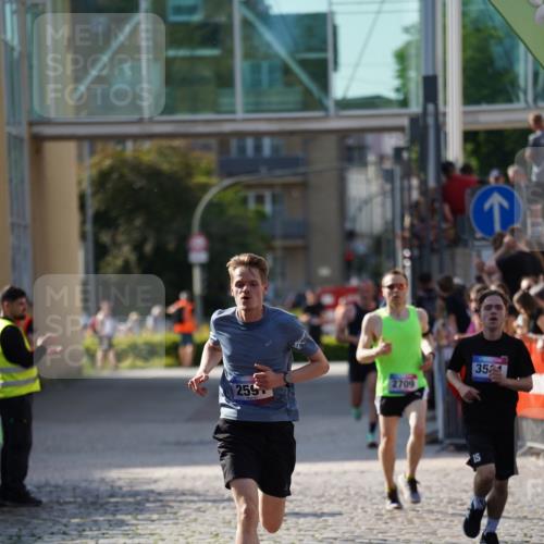 13.06.2025 - Holstenköstenlauf Felixshl http://msf.ph/oto/7927963 13.06.2025 17:51:58 Laufen 2591, 2651, 2709, 3581, 3833 meine-sportfotos.de