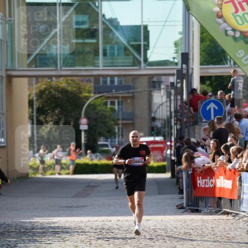 13.06.2025 - Holstenköstenlauf Felixshl http://msf.ph/oto/7928018 13.06.2025 17:52:27 Laufen 2304, 3660, 3756 meine-sportfotos.de