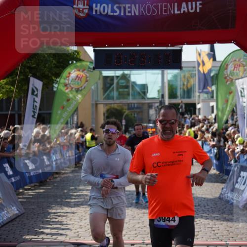 13.06.2025 - Holstenköstenlauf Felixshl http://msf.ph/oto/7928103 13.06.2025 17:53:18 Laufen 2191, 2596, 2667, 2705, 2714, 3268, 3944 meine-sportfotos.de
