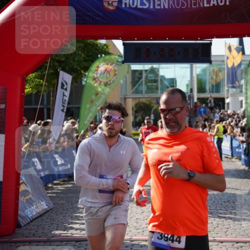 13.06.2025 - Holstenköstenlauf Felixshl http://msf.ph/oto/7928106 13.06.2025 17:53:19 Laufen 2191, 2596, 2597, 2667, 2705, 2714, 3268, 3944 meine-sportfotos.de