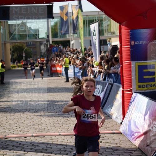 13.06.2025 - Holstenköstenlauf Felixshl http://msf.ph/oto/7928162 13.06.2025 17:53:52 Laufen 2511, 2654, 3038, 3041, 3826 meine-sportfotos.de