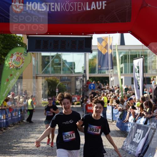 13.06.2025 - Holstenköstenlauf Felixshl http://msf.ph/oto/7928167 13.06.2025 17:53:58 Laufen 3038, 3041, 3940 meine-sportfotos.de
