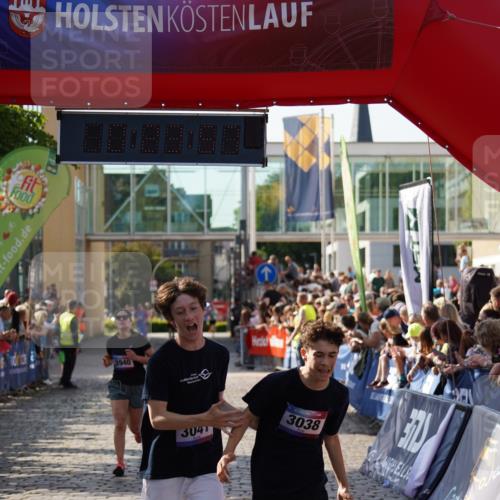13.06.2025 - Holstenköstenlauf Felixshl http://msf.ph/oto/7928168 13.06.2025 17:53:59 Laufen 2898, 3038, 3041, 3940 meine-sportfotos.de