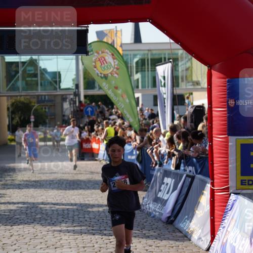 13.06.2025 - Holstenköstenlauf Felixshl http://msf.ph/oto/7928179 13.06.2025 17:54:07 Laufen 2327, 2353, 2898, 3893 meine-sportfotos.de