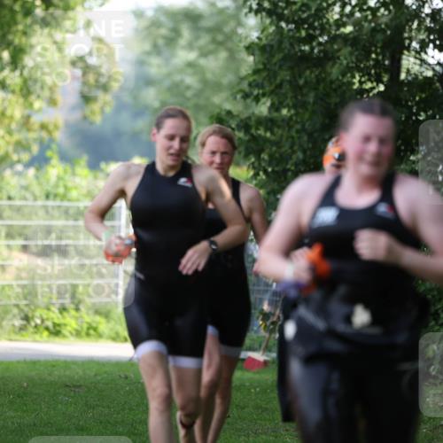 15.06.2025 - 7 Türme Triathlon Michael Strokosch http://msf.ph/oto/7928321 15.06.2025 09:15:34 Schwimmen 86, 97, 98, 99, 100 meine-sportfotos.de
