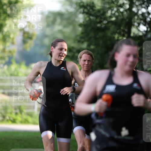 15.06.2025 - 7 Türme Triathlon Michael Strokosch http://msf.ph/oto/7928323 15.06.2025 09:15:35 Schwimmen 86, 97, 98, 99, 100 meine-sportfotos.de