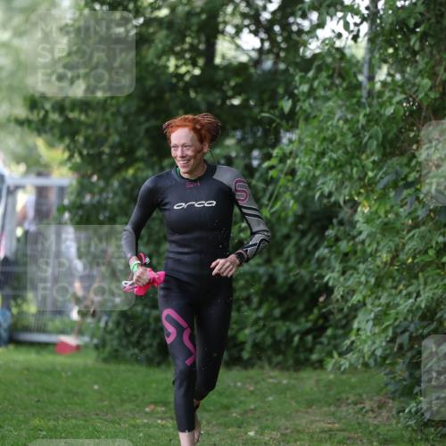15.06.2025 - 7 Türme Triathlon Michael Strokosch http://msf.ph/oto/7928338 15.06.2025 09:15:41 Schwimmen 86, 97, 98, 99, 100 meine-sportfotos.de