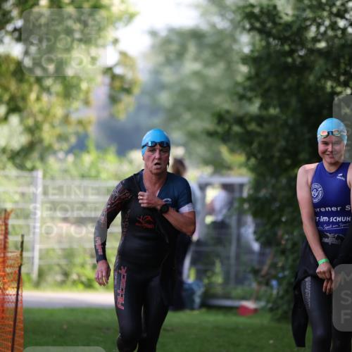 15.06.2025 - 7 Türme Triathlon Michael Strokosch http://msf.ph/oto/7928359 15.06.2025 09:16:05 Schwimmen 83, 84 meine-sportfotos.de