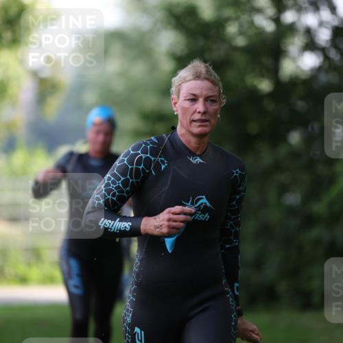 15.06.2025 - 7 Türme Triathlon Michael Strokosch http://msf.ph/oto/7928420 15.06.2025 09:17:06 Schwimmen 81, 82 meine-sportfotos.de