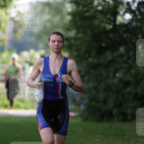 15.06.2025 - 7 Türme Triathlon Michael Strokosch http://msf.ph/oto/7928439 15.06.2025 09:17:35 Schwimmen 11, 12, 13, 14, 103 meine-sportfotos.de