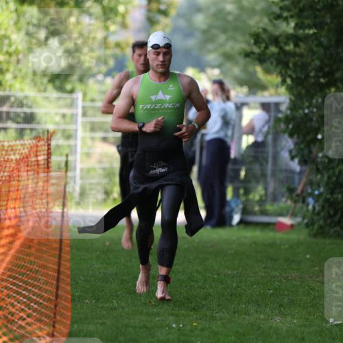15.06.2025 - 7 Türme Triathlon Michael Strokosch http://msf.ph/oto/7928446 15.06.2025 09:17:40 Schwimmen 11, 12, 13, 14, 103 meine-sportfotos.de