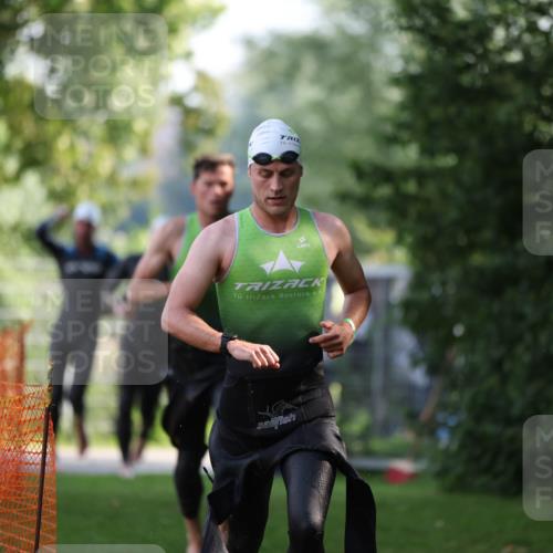 15.06.2025 - 7 Türme Triathlon Michael Strokosch http://msf.ph/oto/7928451 15.06.2025 09:17:41 Schwimmen 11, 12, 13, 14, 103 meine-sportfotos.de