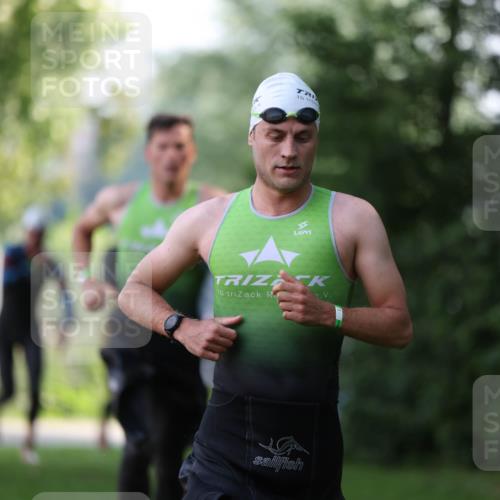 15.06.2025 - 7 Türme Triathlon Michael Strokosch http://msf.ph/oto/7928455 15.06.2025 09:17:42 Schwimmen 11, 12, 13, 14, 103 meine-sportfotos.de