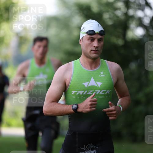 15.06.2025 - 7 Türme Triathlon Michael Strokosch http://msf.ph/oto/7928456 15.06.2025 09:17:42 Schwimmen 11, 12, 13, 14, 103 meine-sportfotos.de