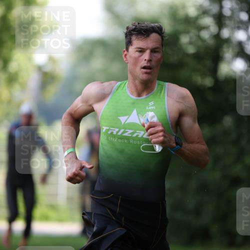 15.06.2025 - 7 Türme Triathlon Michael Strokosch http://msf.ph/oto/7928459 15.06.2025 09:17:44 Schwimmen 11, 12, 13, 14, 103 meine-sportfotos.de