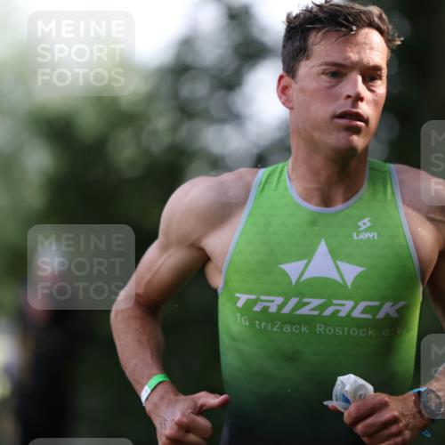 15.06.2025 - 7 Türme Triathlon Michael Strokosch http://msf.ph/oto/7928462 15.06.2025 09:17:44 Schwimmen 11, 12, 13, 14, 103 meine-sportfotos.de