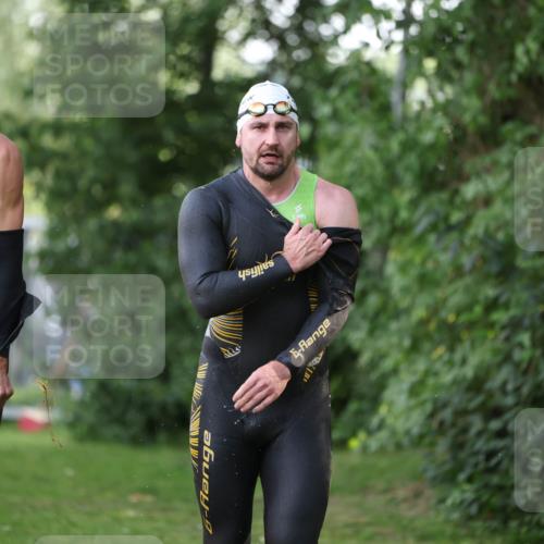 15.06.2025 - 7 Türme Triathlon Michael Strokosch http://msf.ph/oto/7928467 15.06.2025 09:17:47 Schwimmen 11, 12, 13, 14 meine-sportfotos.de