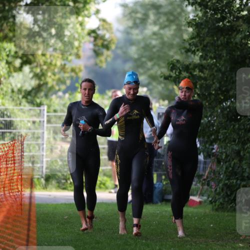 15.06.2025 - 7 Türme Triathlon Michael Strokosch http://msf.ph/oto/7928477 15.06.2025 09:18:17 Schwimmen 113, 114, 115 meine-sportfotos.de