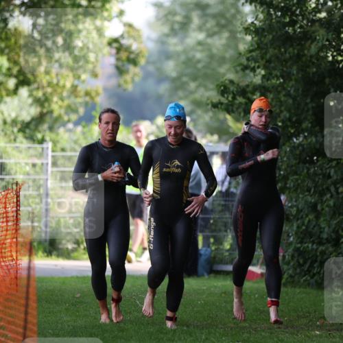 15.06.2025 - 7 Türme Triathlon Michael Strokosch http://msf.ph/oto/7928478 15.06.2025 09:18:17 Schwimmen 113, 114, 115 meine-sportfotos.de