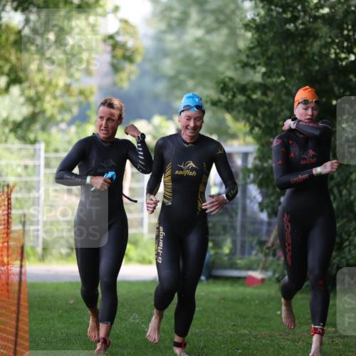 15.06.2025 - 7 Türme Triathlon Michael Strokosch http://msf.ph/oto/7928481 15.06.2025 09:18:18 Schwimmen 113, 114, 115 meine-sportfotos.de