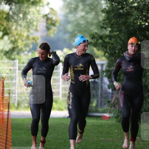 15.06.2025 - 7 Türme Triathlon Michael Strokosch http://msf.ph/oto/7928482 15.06.2025 09:18:18 Schwimmen 113, 114, 115 meine-sportfotos.de
