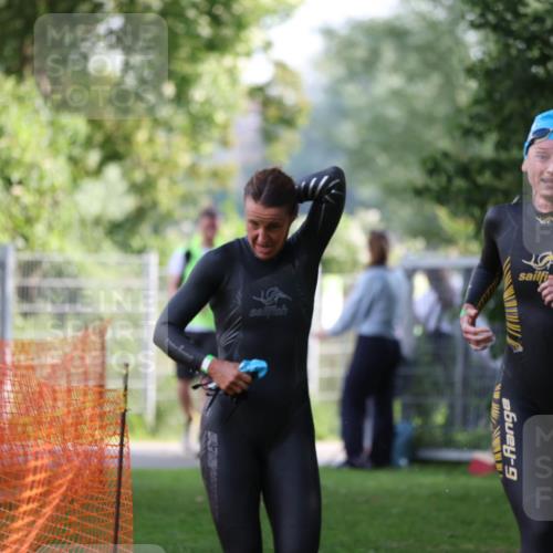 15.06.2025 - 7 Türme Triathlon Michael Strokosch http://msf.ph/oto/7928486 15.06.2025 09:18:19 Schwimmen 113, 114, 115 meine-sportfotos.de