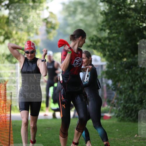 15.06.2025 - 7 Türme Triathlon Michael Strokosch http://msf.ph/oto/7928505 15.06.2025 09:19:22 Schwimmen 27, 30, 89, 90, 91 meine-sportfotos.de