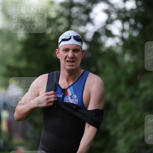 15.06.2025 - 7 Türme Triathlon Michael Strokosch http://msf.ph/oto/7928517 15.06.2025 09:19:30 Schwimmen 26, 27, 30, 89, 90, 91 meine-sportfotos.de